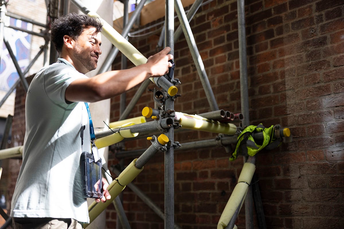 surveying-service-team-member2