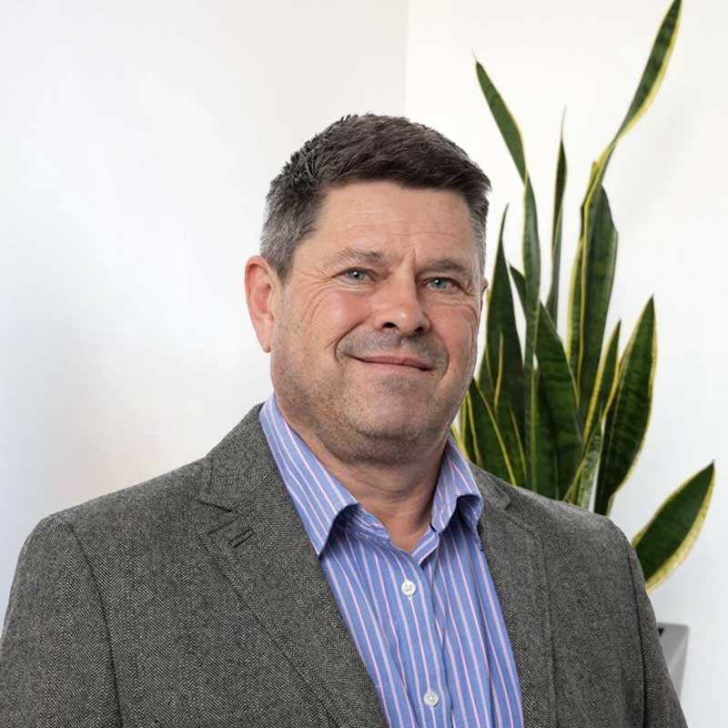 mark-sweeting-meet-the-team-plant-JPEG
