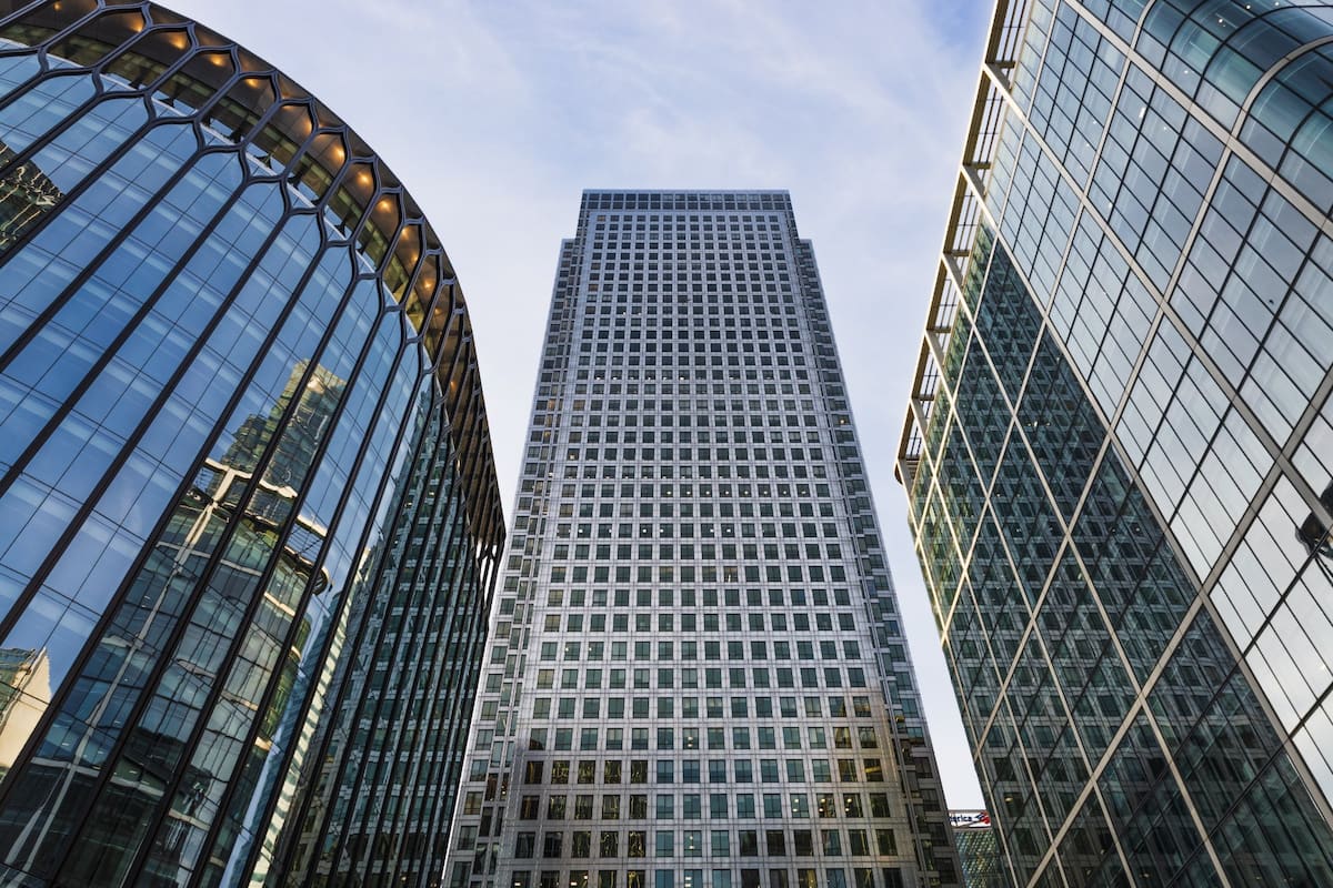 canary-wharf-one-canada-square-low-angle